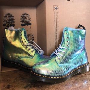 ✨🧜‍♀️ Mermaid Scale Iridescent Blue Boot🧜‍♀️✨